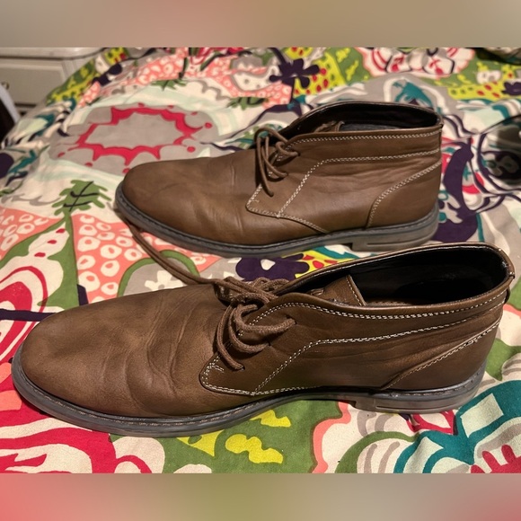 Izod brown booties - Picture 9 of 10